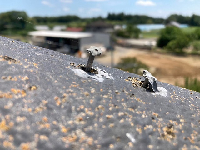 瓦屋根の釘浮き